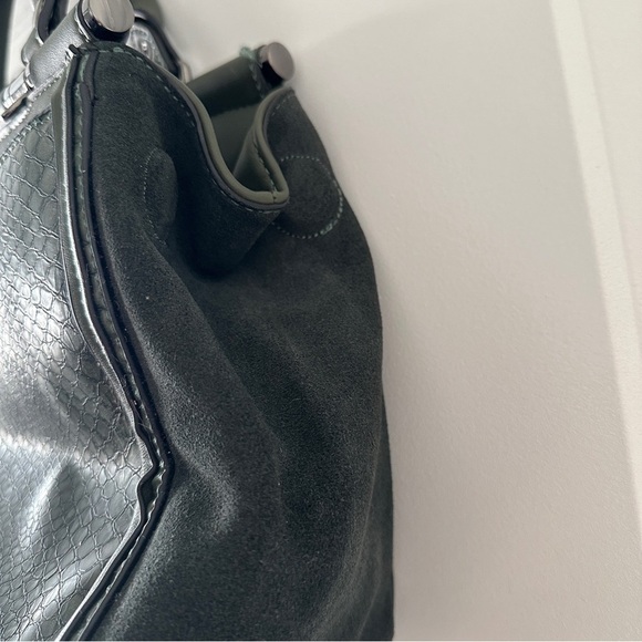 Simply Noelle Green Snakeskin Suede Purse NWOT Convertible Crossbody Strap - Picture 5 of 13